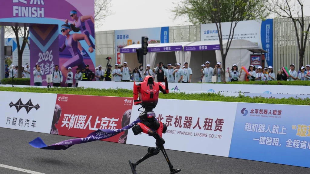 HONOR Lightning at the Beijing half-marathon on April 19, 2026 — authentic photograph of the robot