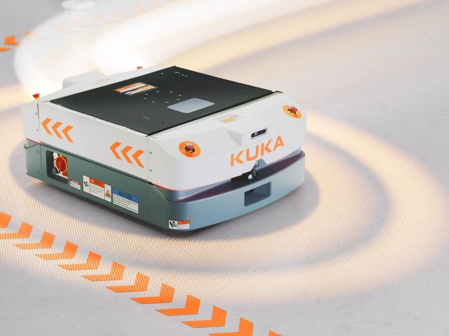 KUKA KMP 600-S diffDrive w środowisku przemysłowym — przykład nowoczesnego AGV
