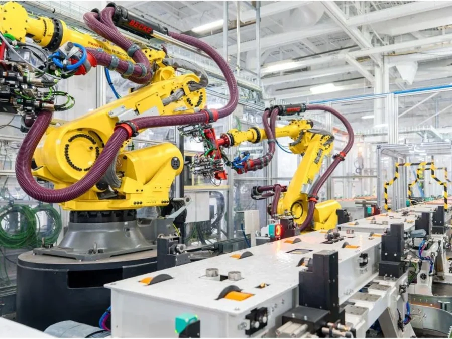 Pierwsza linia produkcyjna Tesla Optimus w fabryce Fremont