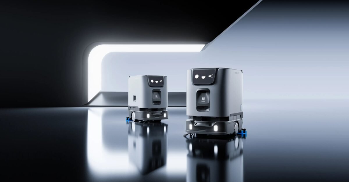 PUDU ET1 commercial floor-cleaning robot
