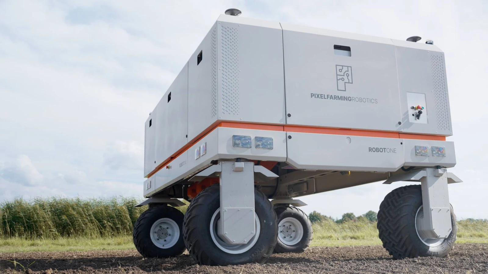 Pixelfarming Robot One mobile weeding platform